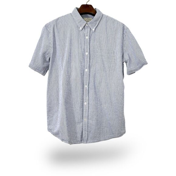 St. John's Bay Seersucker Short Sleeve Men's Button Down Shirt Sz XL‎ EUC - Picture 1 of 5